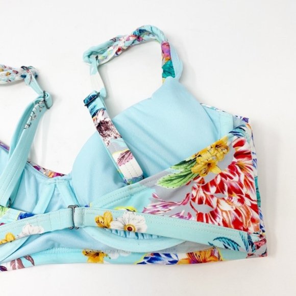 Moontide | Floral Bikini Top Size 30 D / DD - Picture 5 of 9